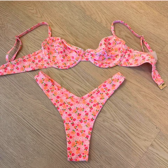 Kulani Kinis Underwire Bikini Set Size Small - Picture 10 of 11